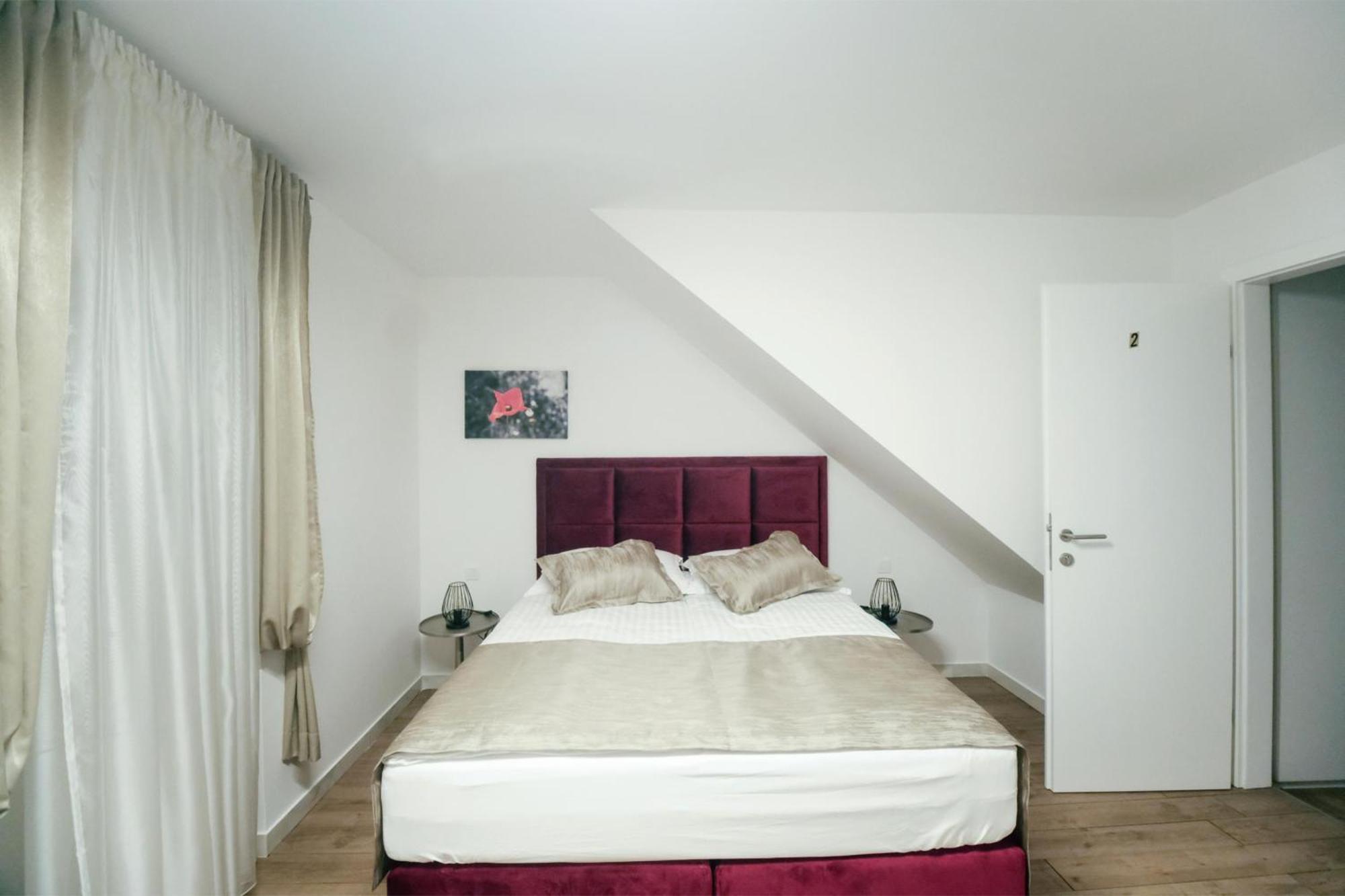 Guesthouse Bepa スプリト エクステリア 写真