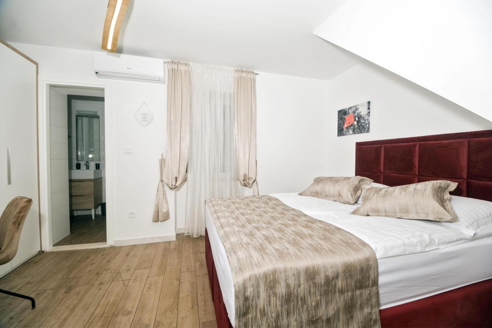 Guesthouse Bepa スプリト エクステリア 写真